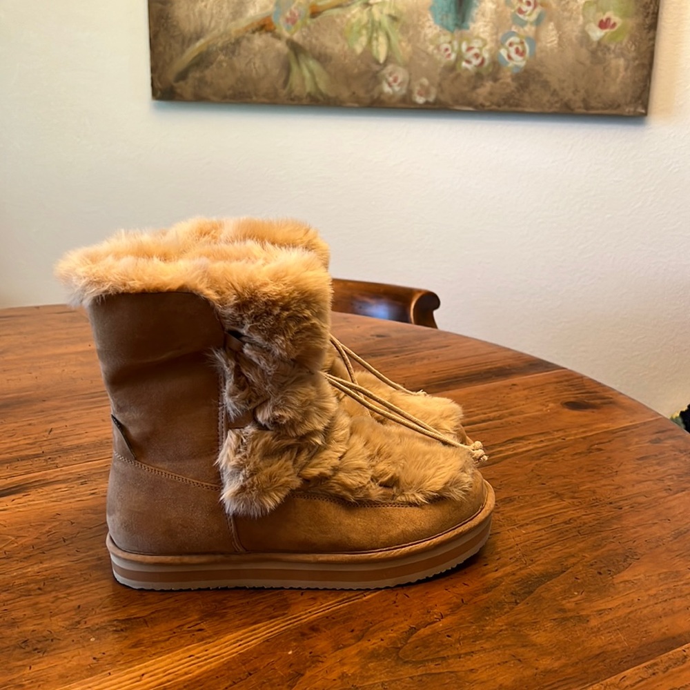 New Faux Fur Boots Sun + Stone Size 10